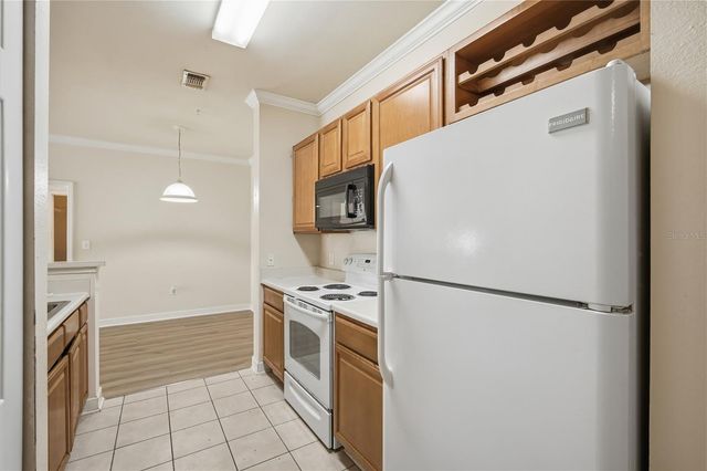 18125 STERLING GATE CIRCLE 18125, Tampa, FL 33647