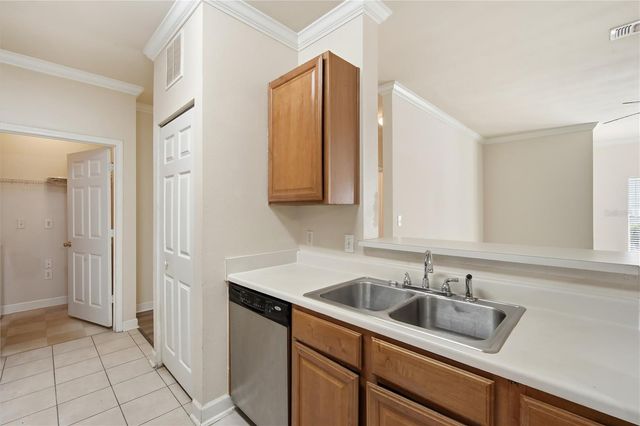 18125 STERLING GATE CIRCLE 18125, Tampa, FL 33647