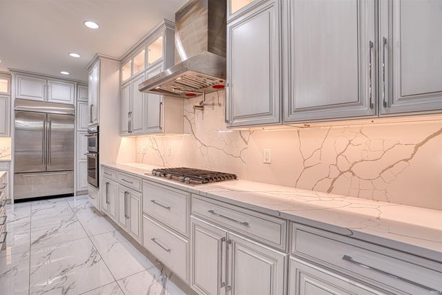 8671 Angel Drive, Newburgh, IN 47630