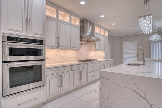 8671 Angel Drive, Newburgh, IN 47630