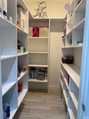 8671 Angel Drive, Newburgh, IN 47630