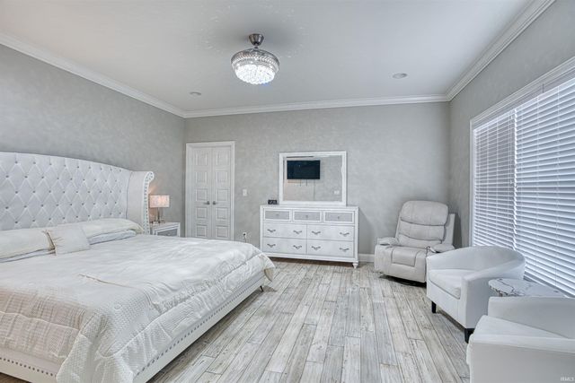 8671 Angel Drive, Newburgh, IN 47630