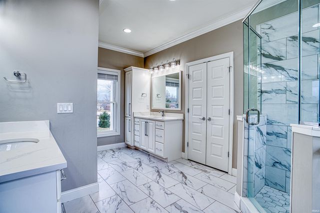 8671 Angel Drive, Newburgh, IN 47630