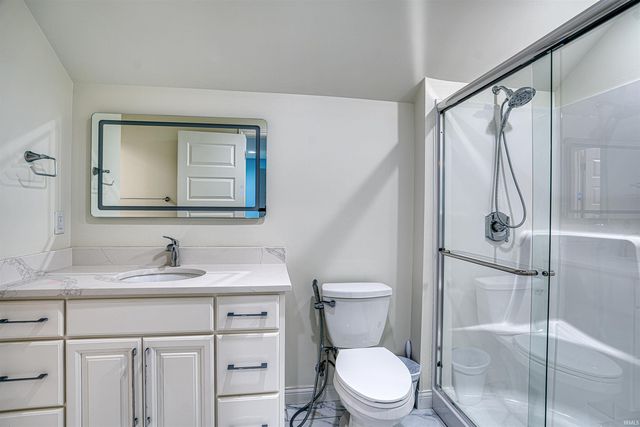 8671 Angel Drive, Newburgh, IN 47630