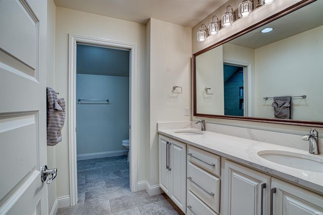 8671 Angel Drive, Newburgh, IN 47630