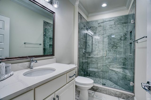 8671 Angel Drive, Newburgh, IN 47630