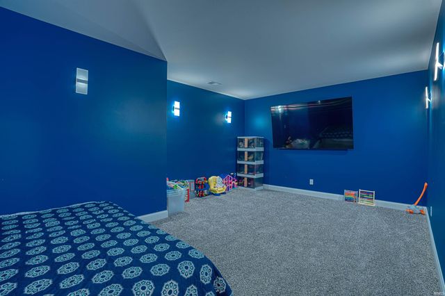 8671 Angel Drive, Newburgh, IN 47630