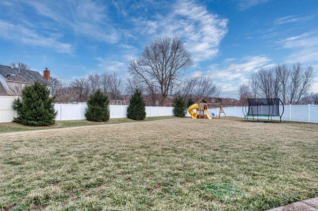 8671 Angel Drive, Newburgh, IN 47630