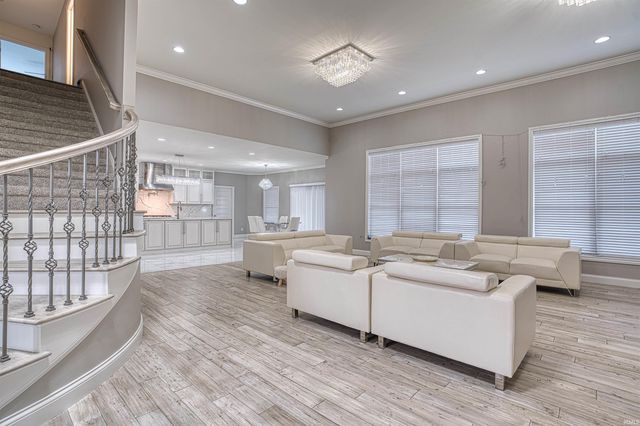 8671 Angel Drive, Newburgh, IN 47630