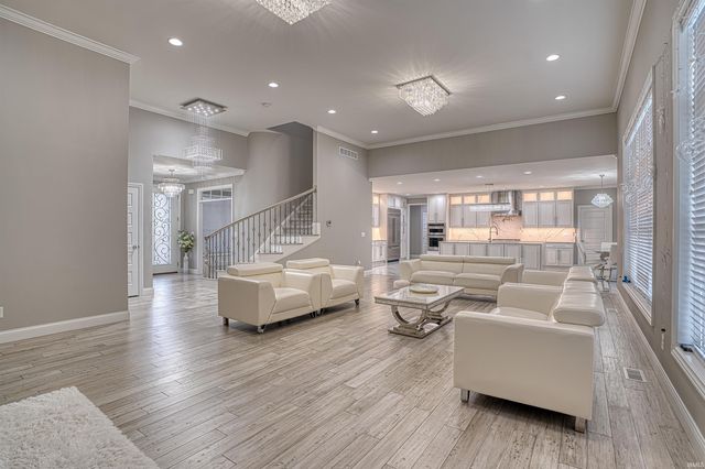 8671 Angel Drive, Newburgh, IN 47630