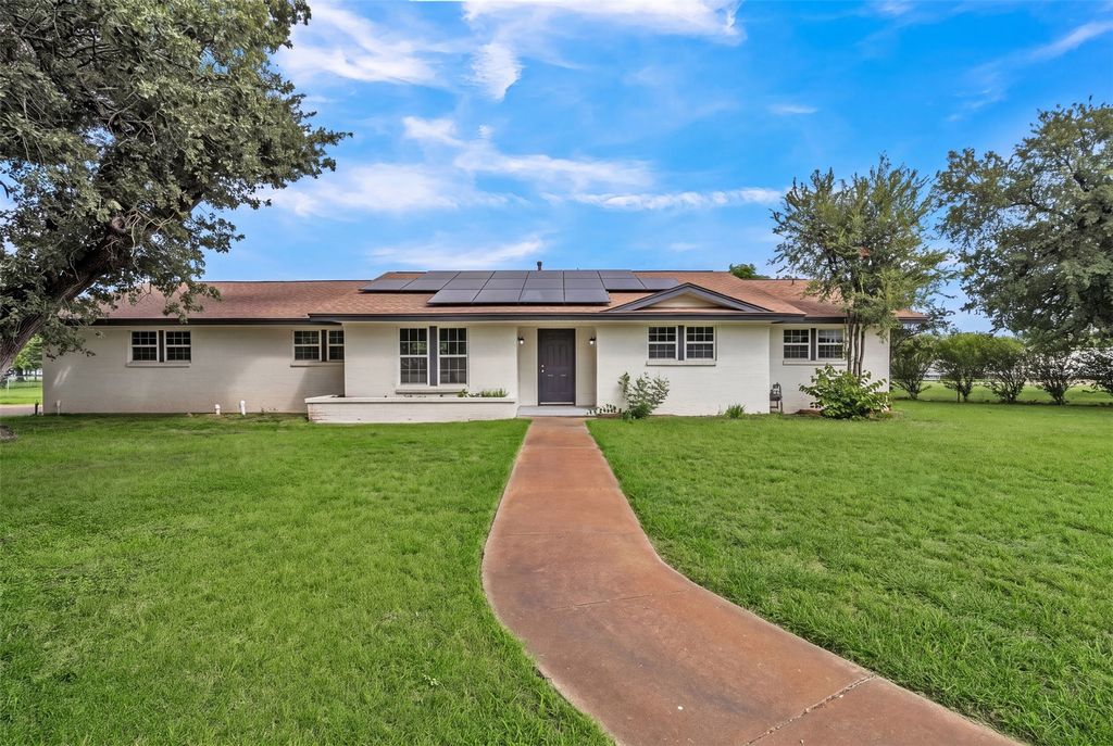 508 SE 25th Avenue, Mineral Wells, TX 76067