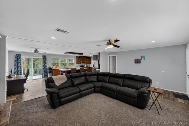 9399 W 470, Pryor, OK 74361