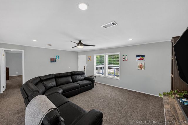 9399 W 470, Pryor, OK 74361