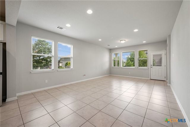 101 S Quiet Man Drive, Jarrell, TX 76537