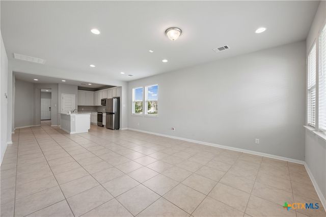 101 S Quiet Man Drive, Jarrell, TX 76537