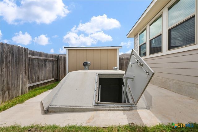 101 S Quiet Man Drive, Jarrell, TX 76537