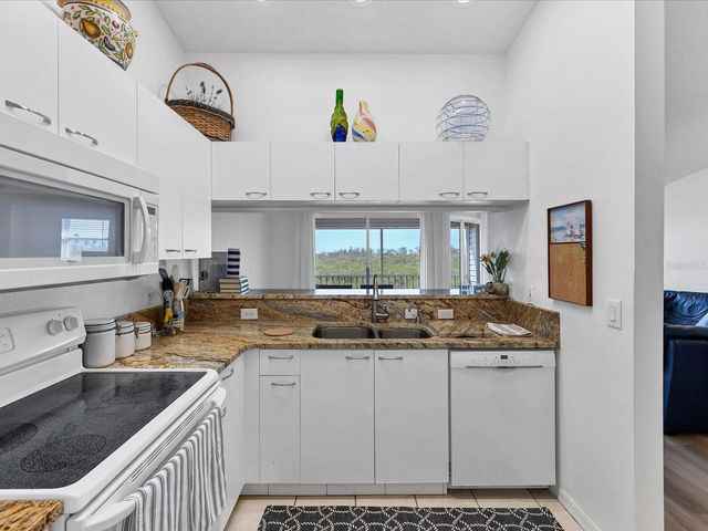 3607 E BAY DRIVE 206, Bradenton Beach, FL 34217