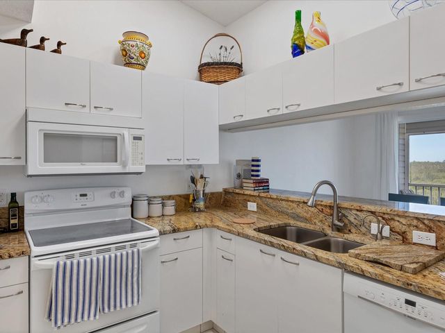 3607 E BAY DRIVE 206, Bradenton Beach, FL 34217