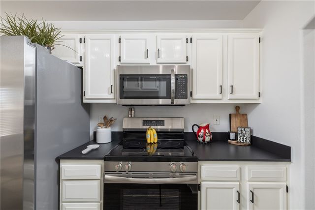 350 Coopers Farm Road, Centerton, AR 72719