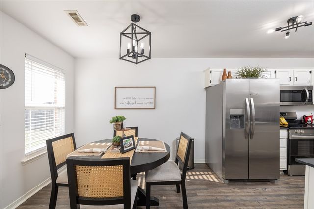 350 Coopers Farm Road, Centerton, AR 72719