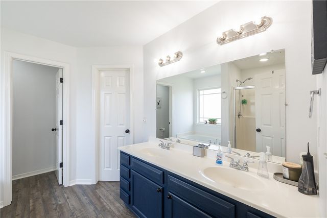 350 Coopers Farm Road, Centerton, AR 72719