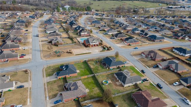 350 Coopers Farm Road, Centerton, AR 72719