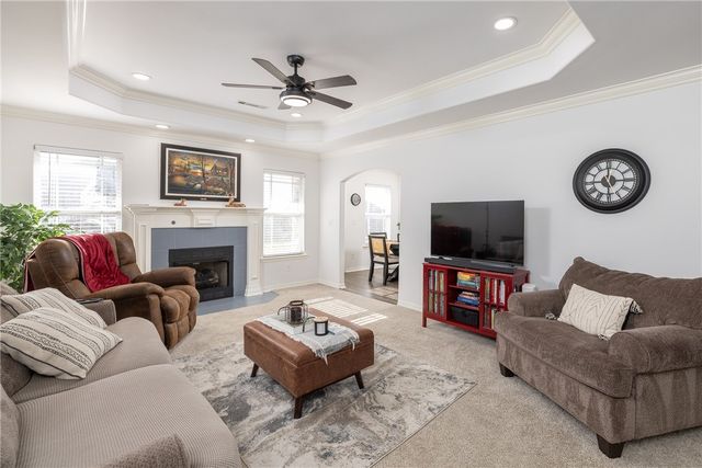 350 Coopers Farm Road, Centerton, AR 72719