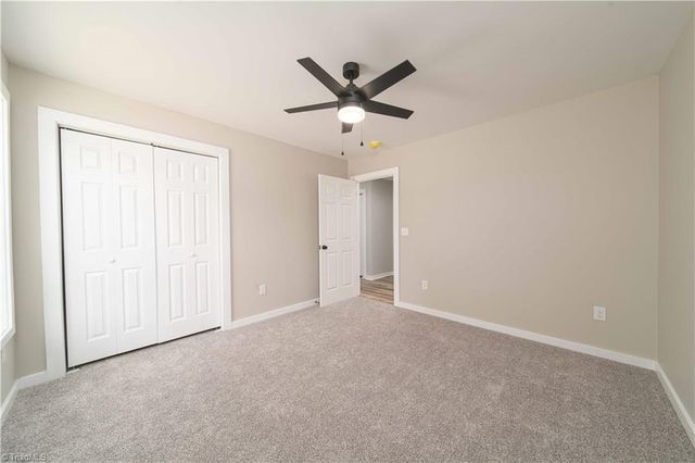 2934 S Stratford Road, Winston-salem, NC 27103