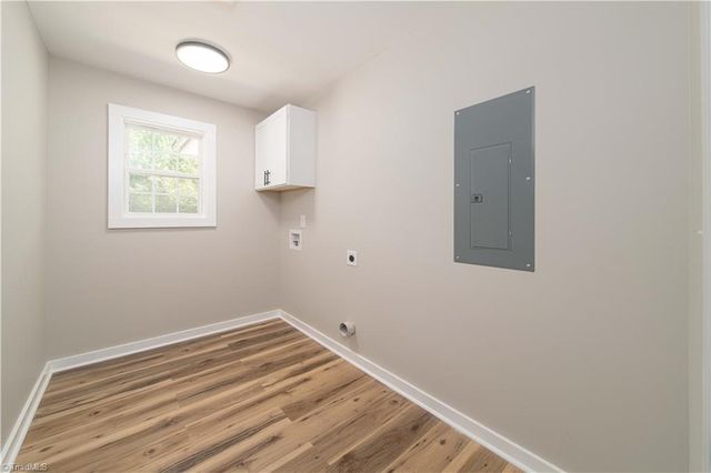 2934 S Stratford Road, Winston-salem, NC 27103