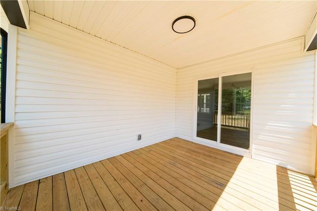 2934 S Stratford Road, Winston-salem, NC 27103