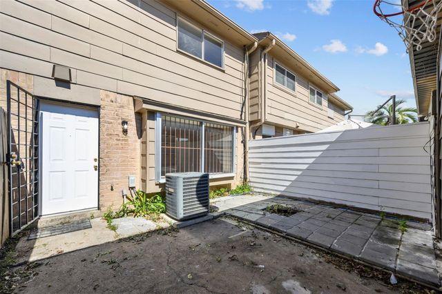 7236 Crownwest Street 7236, Houston, TX 77072