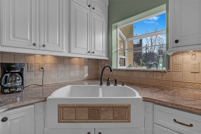 2125 W 73rd Street, Tulsa, OK 74132