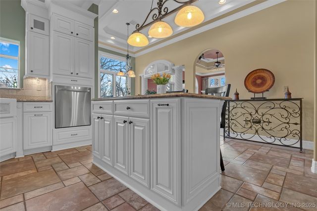 2125 W 73rd Street, Tulsa, OK 74132