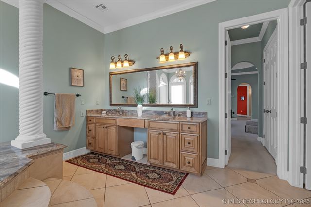 2125 W 73rd Street, Tulsa, OK 74132