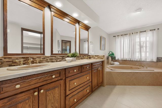 12105 San Rafael Avenue NE, Albuquerque, NM 87122
