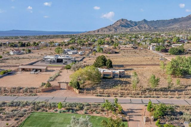 12105 San Rafael Avenue NE, Albuquerque, NM 87122