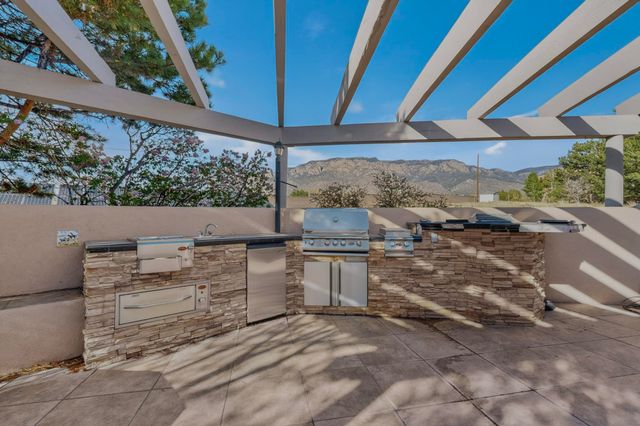 12105 San Rafael Avenue NE, Albuquerque, NM 87122