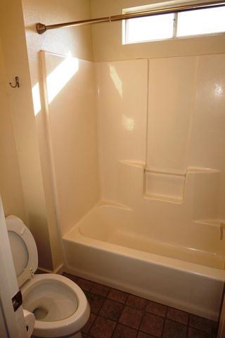 239 Fairwood Dr, Oakdale, CA 95361