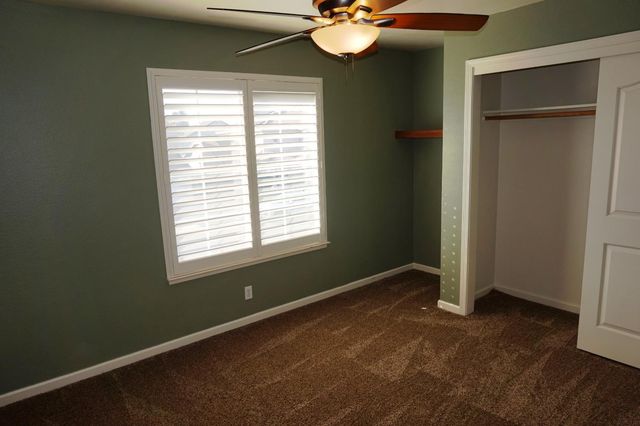 239 Fairwood Dr, Oakdale, CA 95361