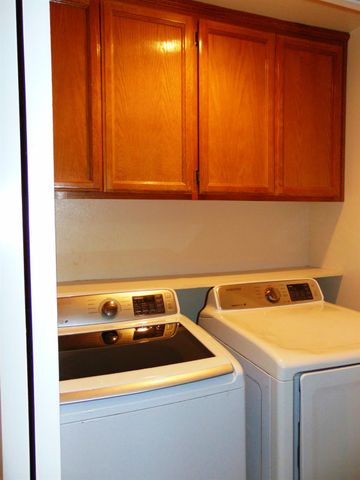 239 Fairwood Dr, Oakdale, CA 95361