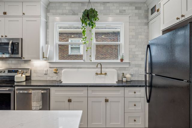 2505 W Linden Ave, Nashville, TN 37212