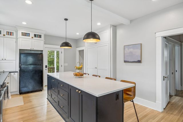 2505 W Linden Ave, Nashville, TN 37212