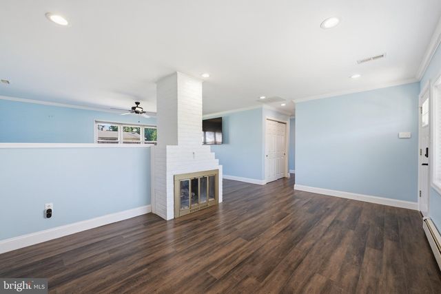 48 BEECHTREE RD, Levittown, PA 19057