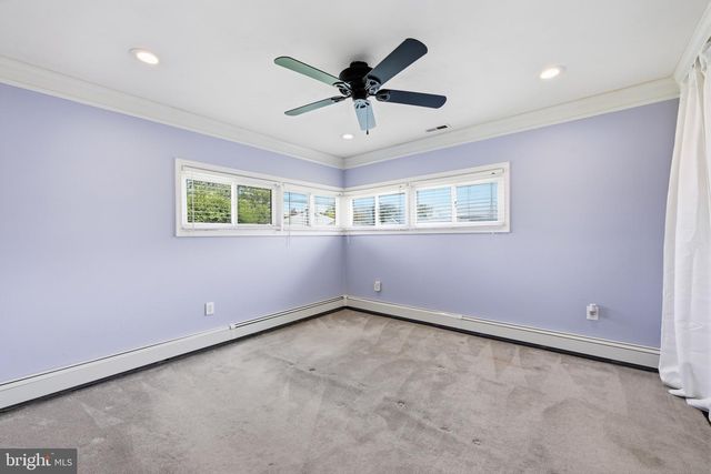 48 BEECHTREE RD, Levittown, PA 19057