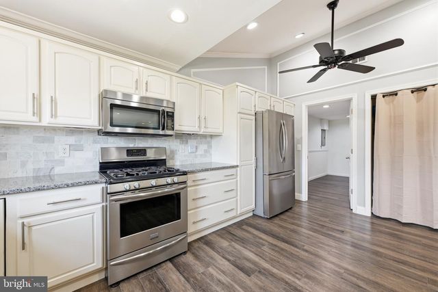 48 BEECHTREE RD, Levittown, PA 19057