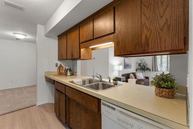 1844 Zanzibar Lane N, Plymouth, MN 55447