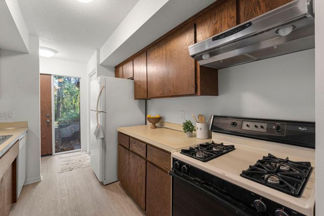 1844 Zanzibar Lane N, Plymouth, MN 55447