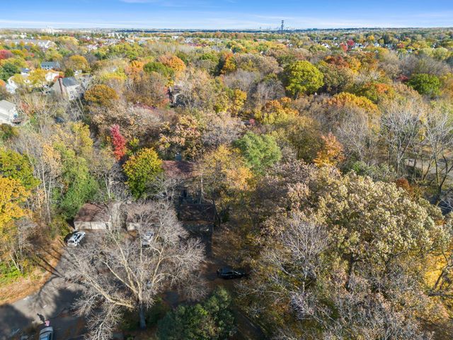 1844 Zanzibar Lane N, Plymouth, MN 55447