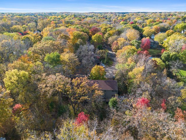 1844 Zanzibar Lane N, Plymouth, MN 55447