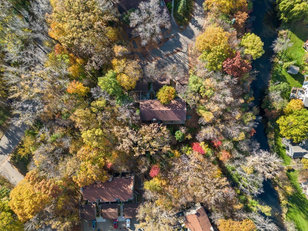 1844 Zanzibar Lane N, Plymouth, MN 55447